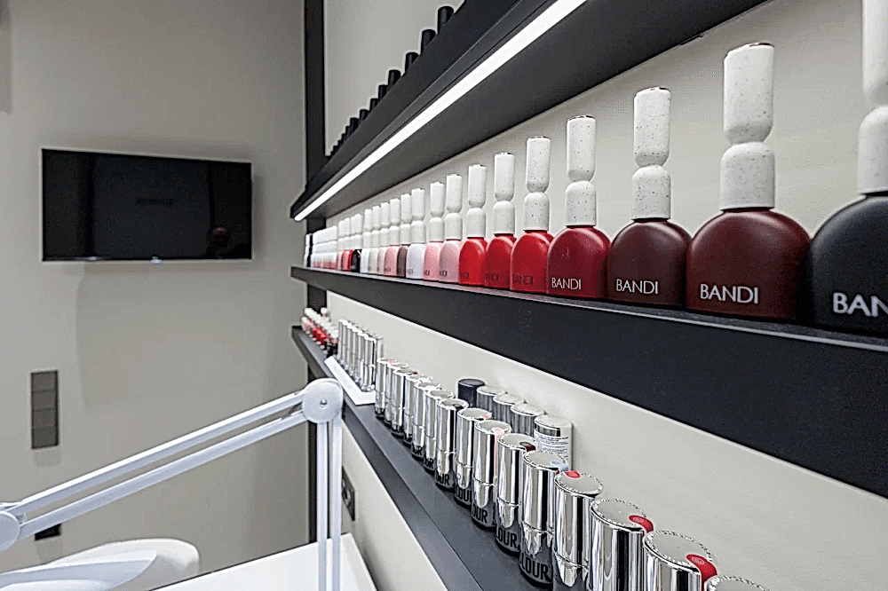 Педикюр с покрытием гель-лак Luxio/Bandi (сложная стопа)