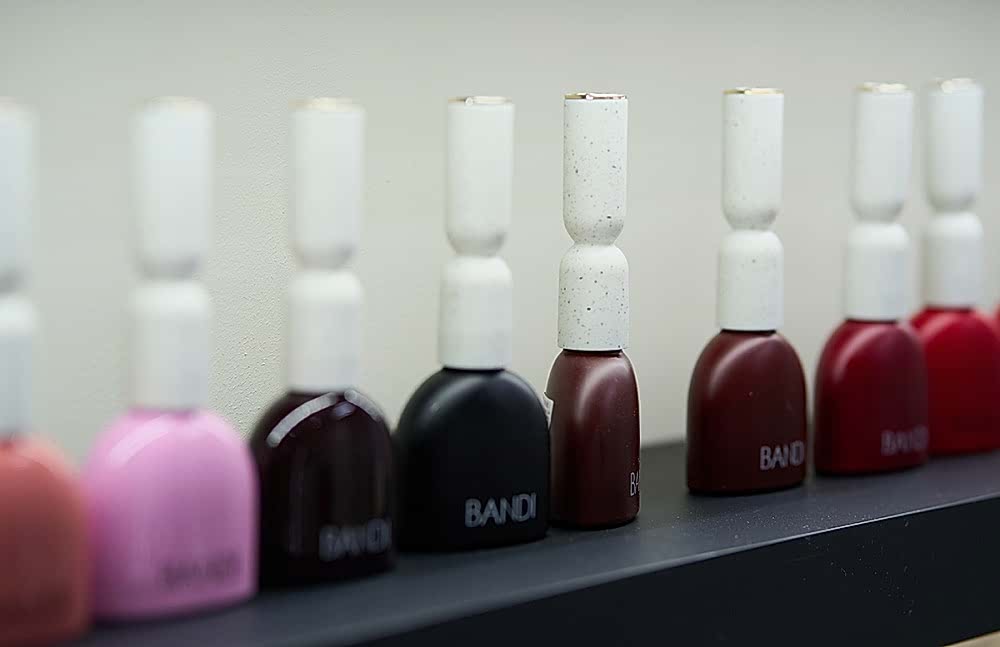 Педикюр с покрытием гель-лак Luxio/Bandi